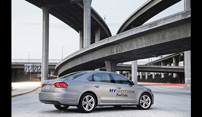 Volkswagen HyMotion Hydrogen Fuel Cell Golf SportWagen and Passat US version 2014 4